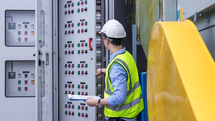 Quién es y qué hace un electromecánico?