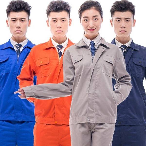 Elegir uniformes para vendedores