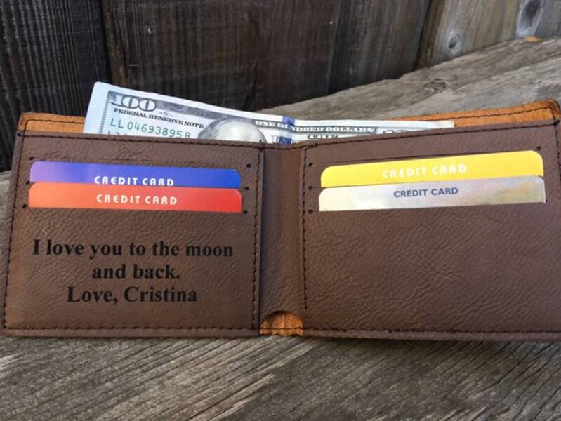 Cómo regalar una cartera?