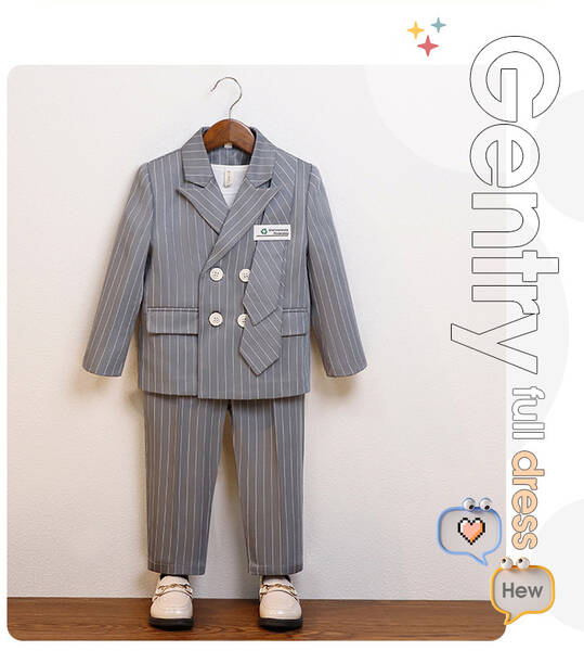 Elegir un traje de niño para la graduación en el jardín de infancia