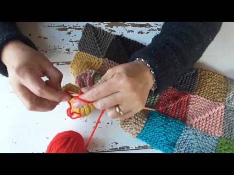 Plaid de patchwork tejido con agujas