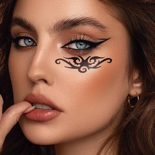 Maquillaje de cara con acuarela