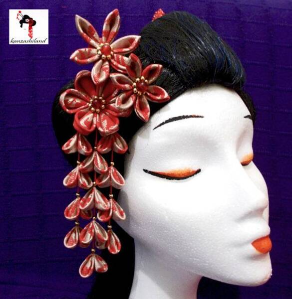 Bandas para el pelo en la técnica kanzashi